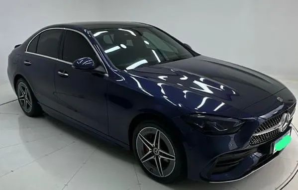 Mercedes-Benz C-200 2024