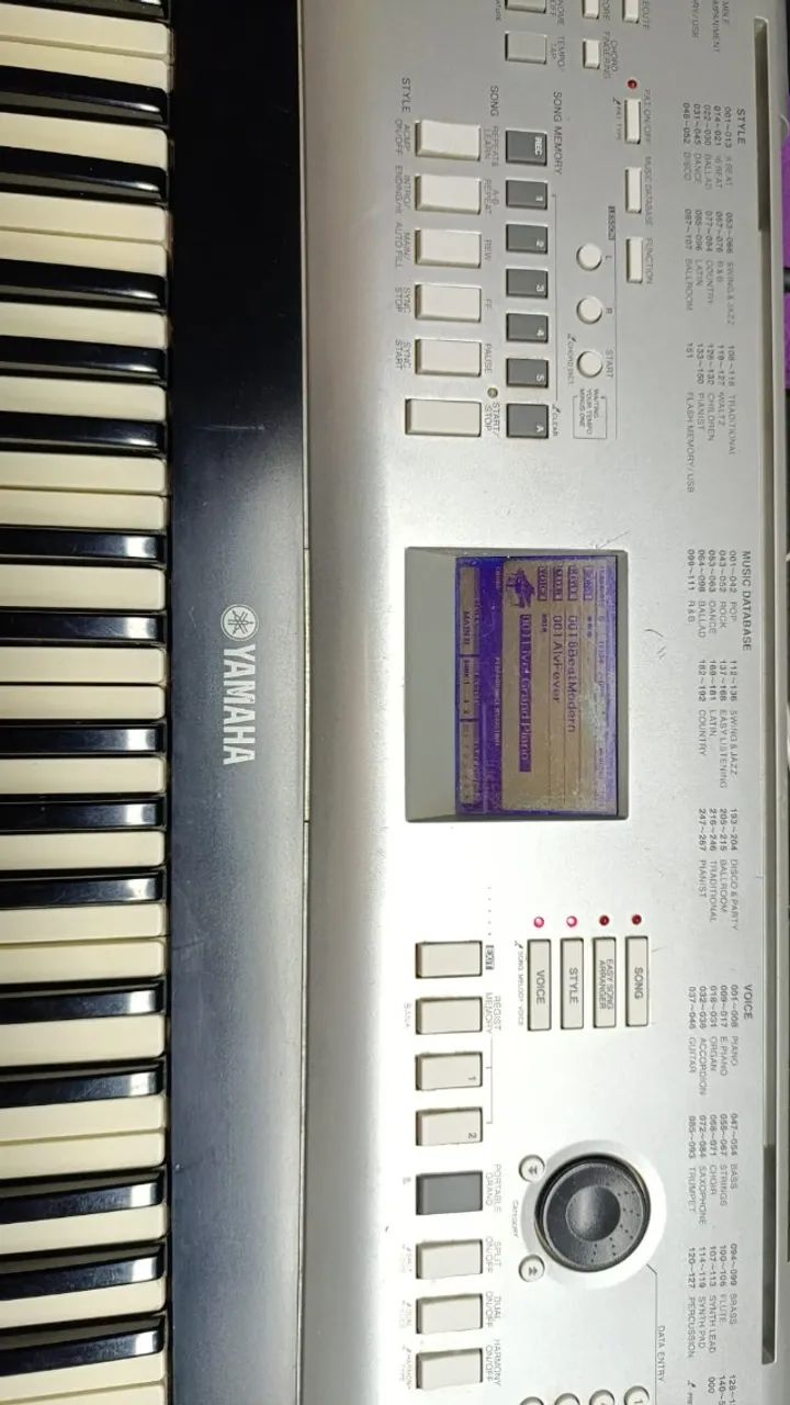 Piano Yamaha Portable Grand DGX - 520 - Instrumentos musicais
