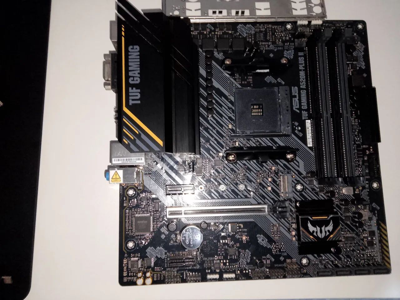 Vendo placa mãe Asus tuf gamimg A520M plus 2  - Foto 4