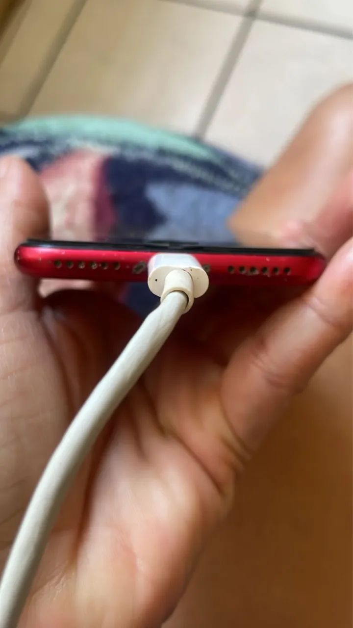 Vendo IPhone SE 2 geração usado  - Foto 3