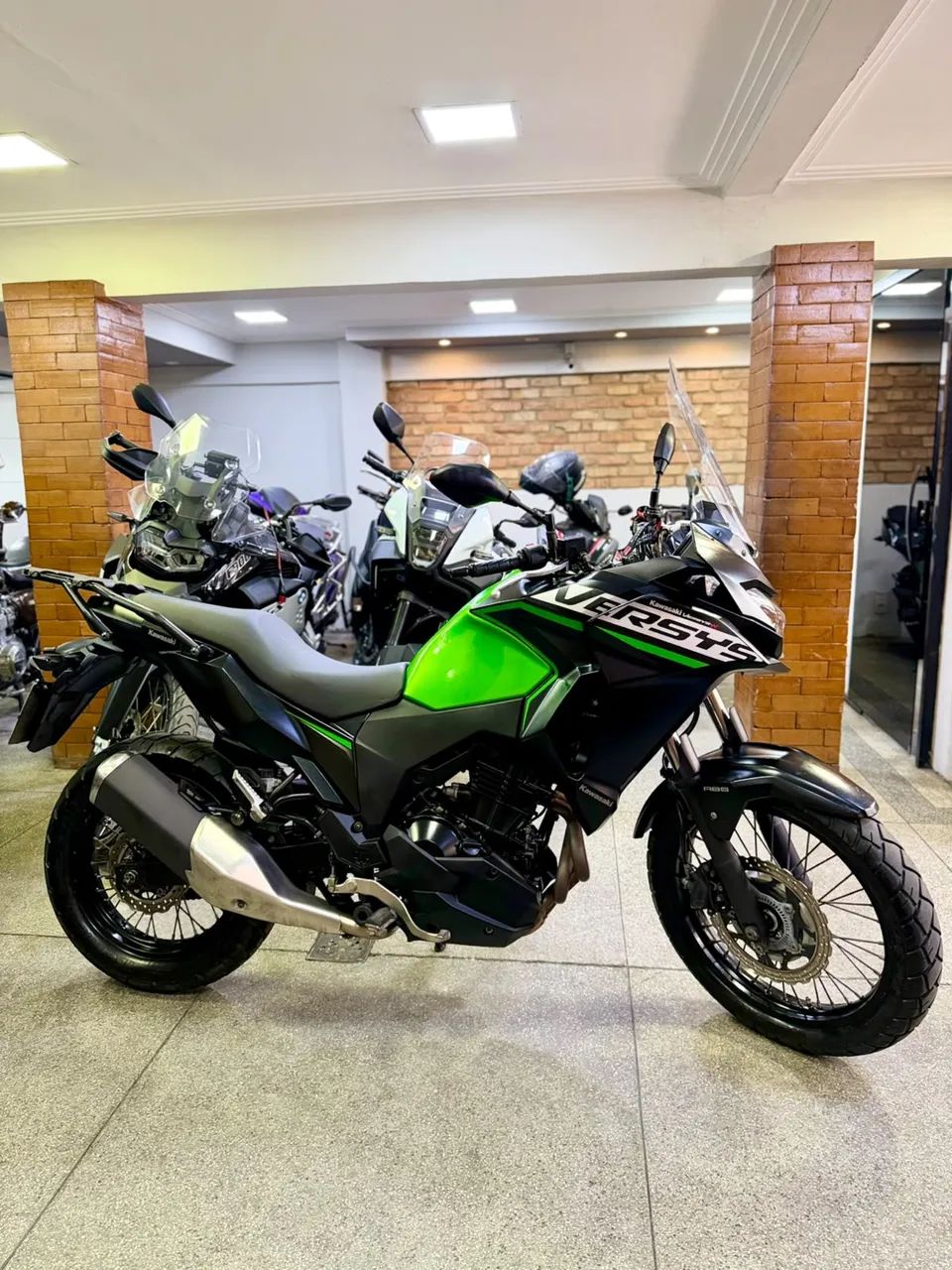 Versys 300 