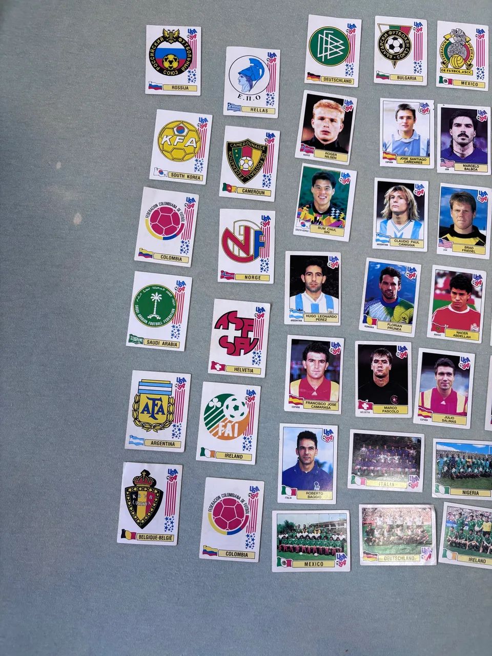 Lote com 61 figurinhas da copa do mundo de 1994 - Foto 2