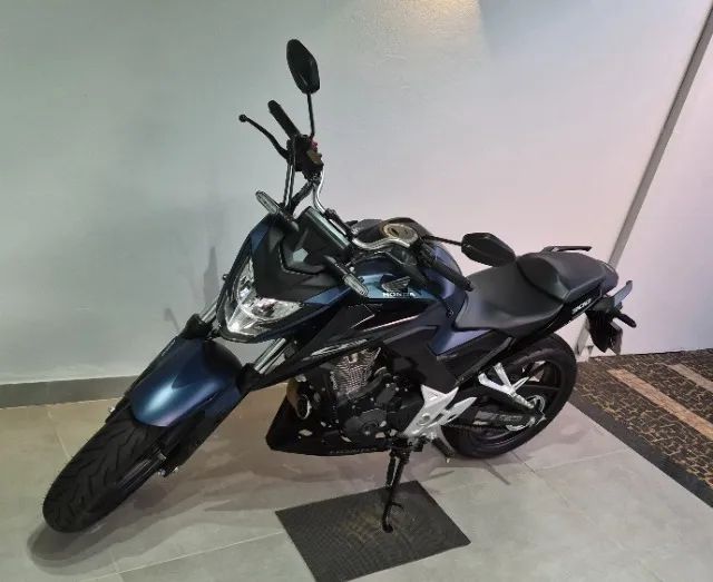 CB300F 2025