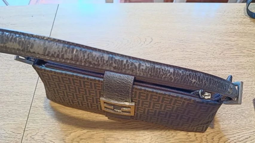 BOLSA BAGUETTE VINTAGE ESTILO ZUCCA MARROM ANOS 2000  - Foto 3
