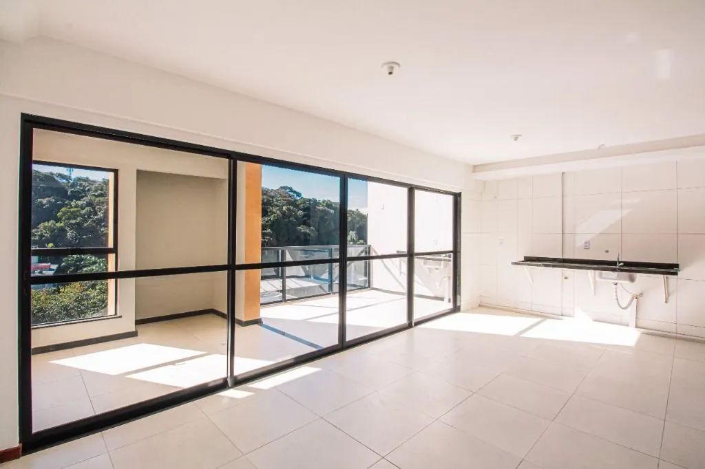 Cobertura duplex novinha com 4 quartos e 3 vagas e garagem - Foto 2