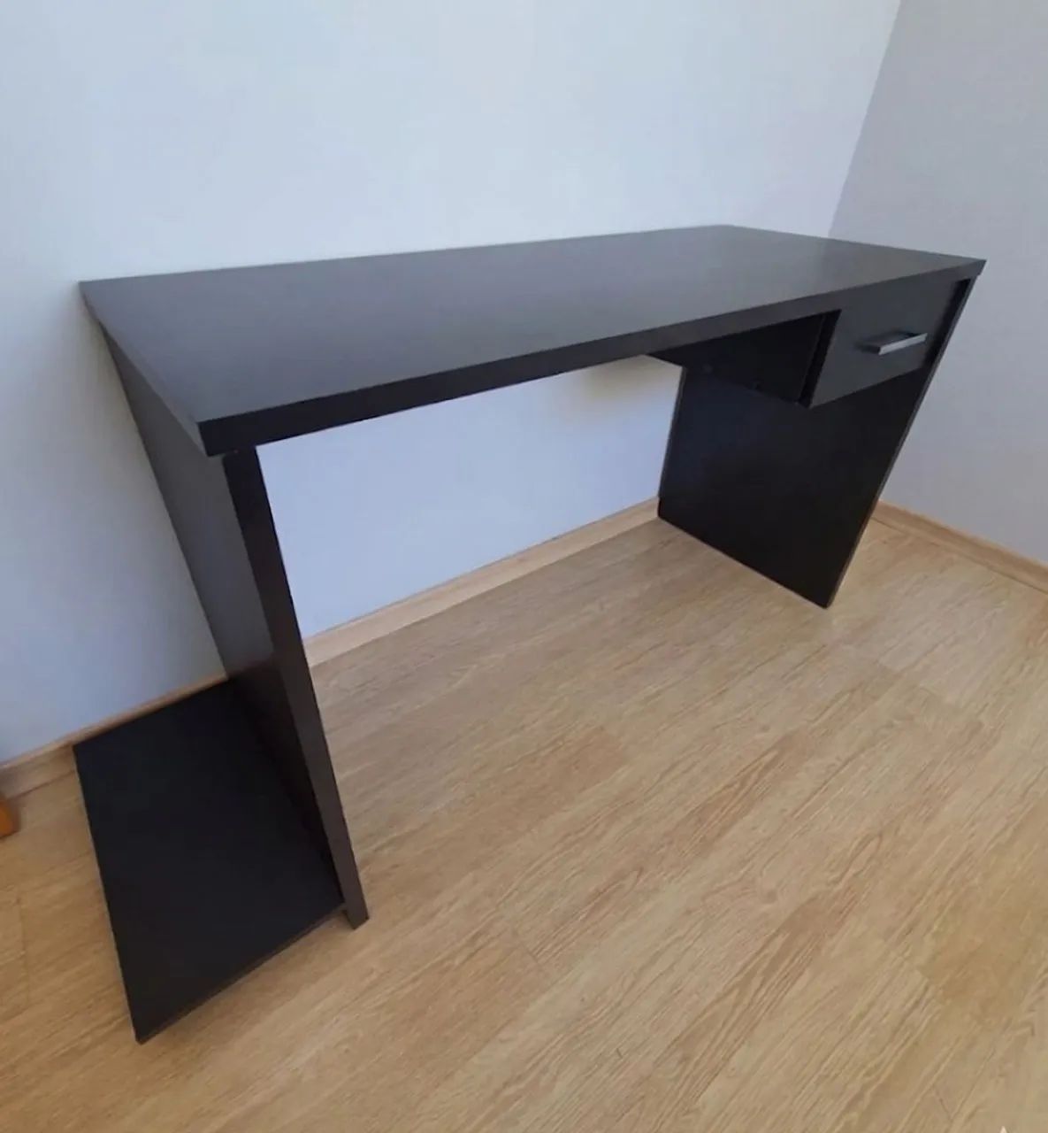 Escrivaninha Nova PROMOÇÃO 1.27m x 53cm 1 Gaveta e Suporte CPU 