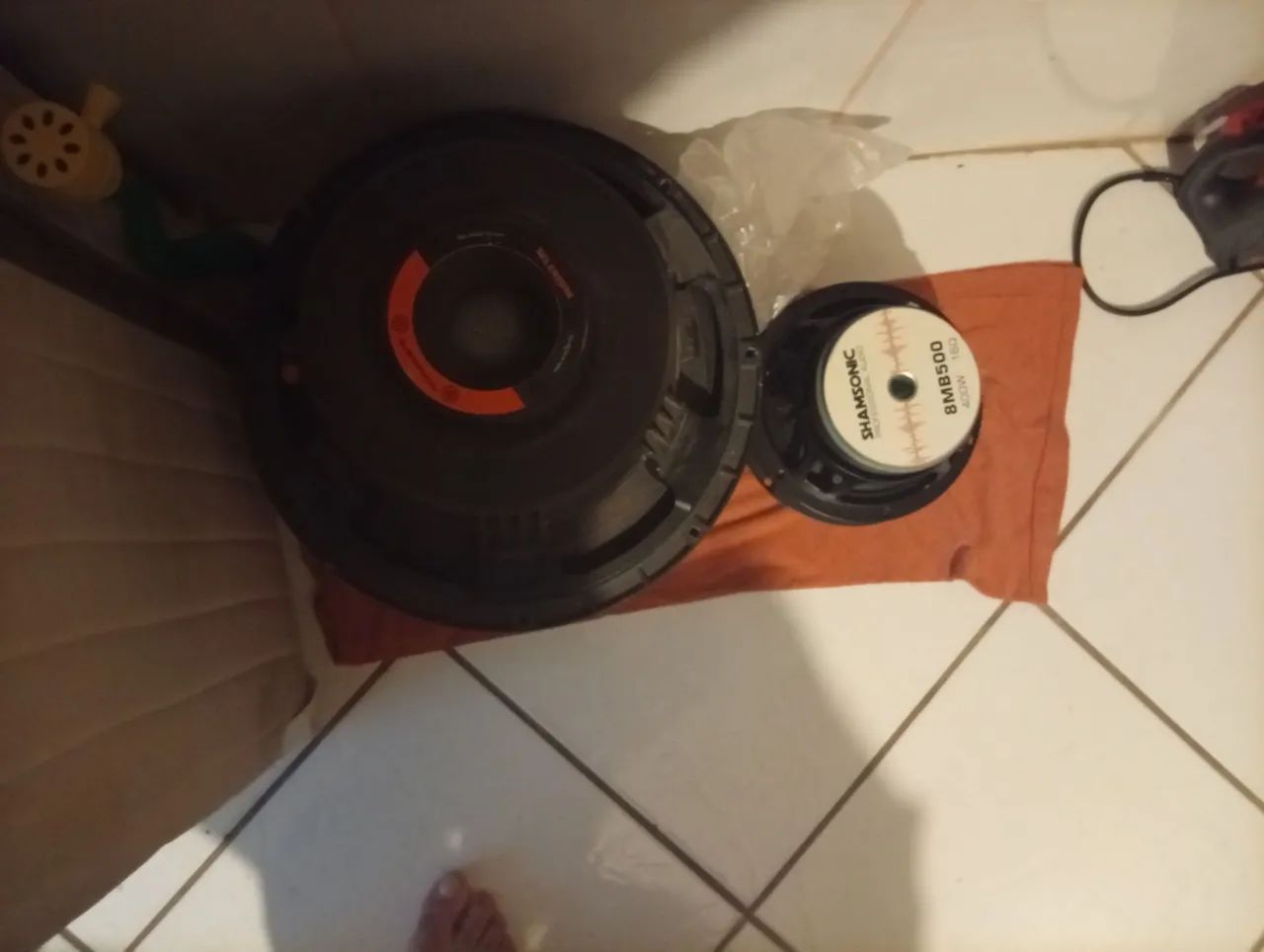 Vendo duas boca de 15 da tornado e dois médio de 8 