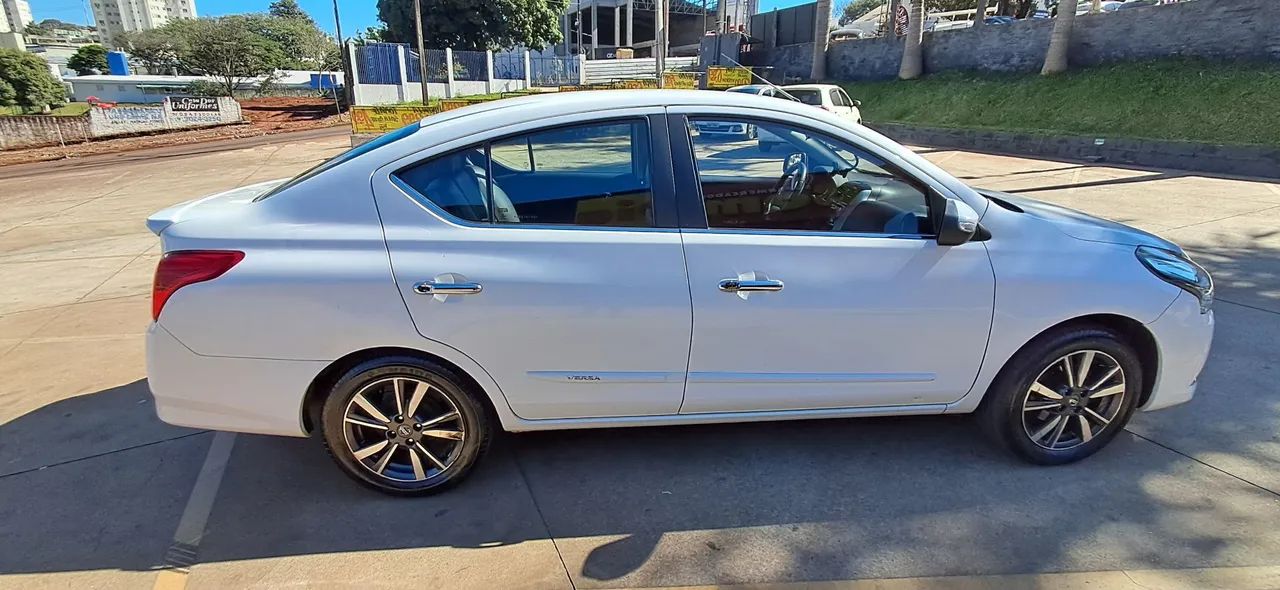 Nissan Versa Unique 1.6 16V Flexstart 4P Aut. 2018 - Foto 5