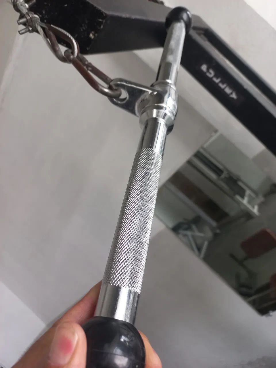 Barra reta maciça pra treino de bicps e tríceps  - Foto 3