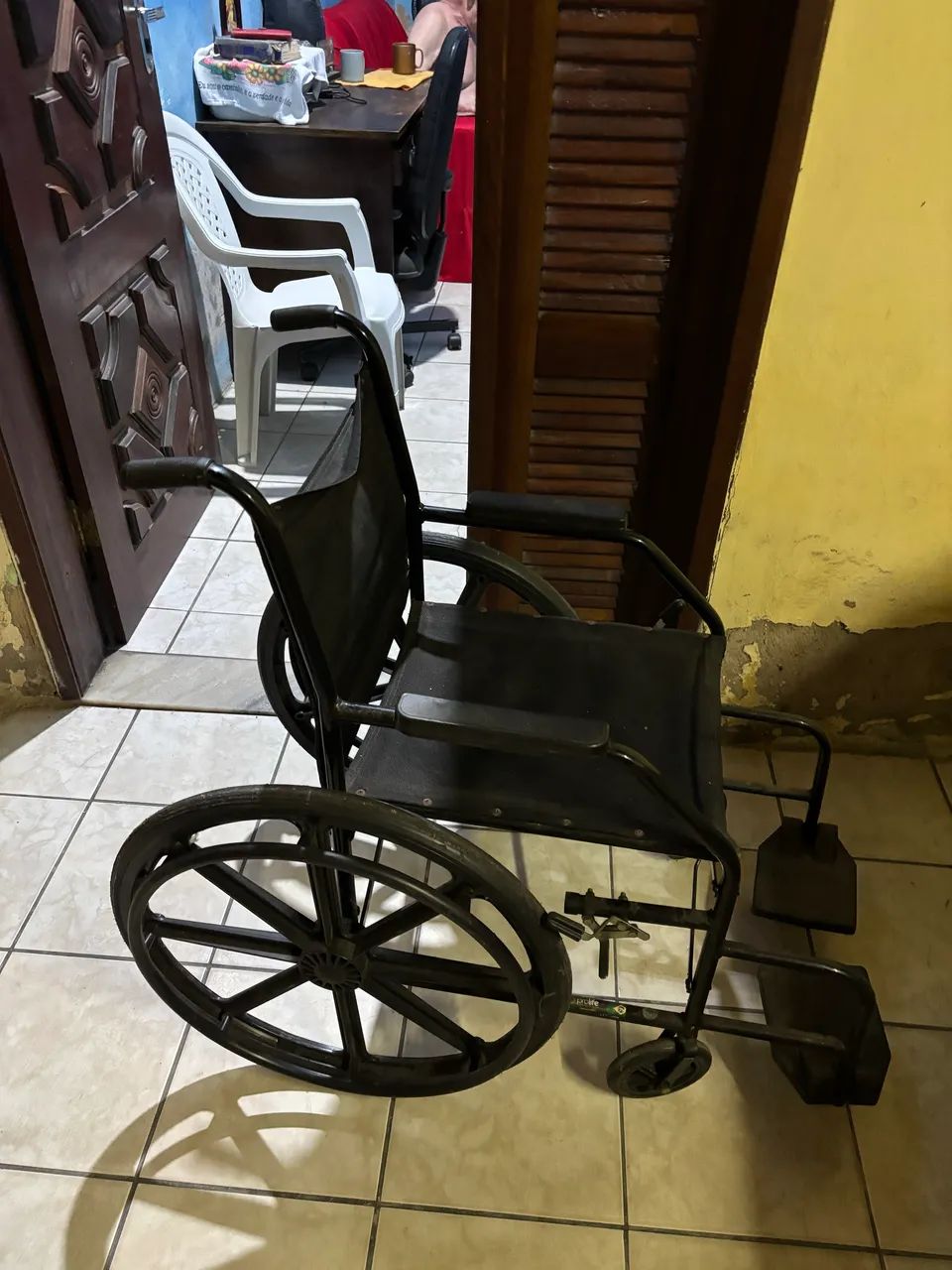 Cadeira de rodas em perfeito estado de conservação  - Foto 5
