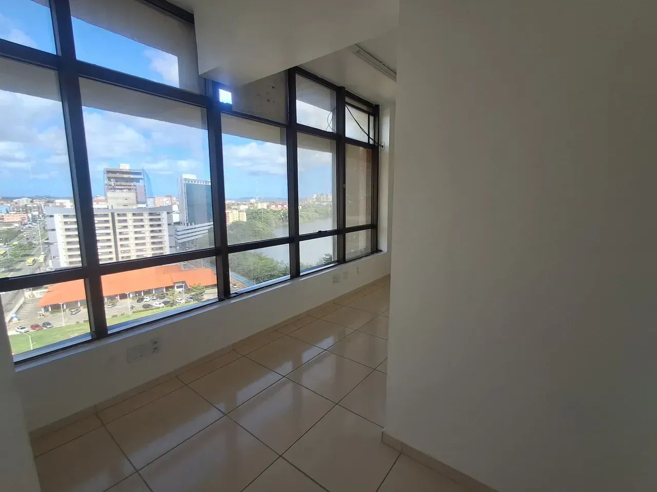 Alugo Ponto Comercial  Edifício Planta Tower  Renascença - Foto 3