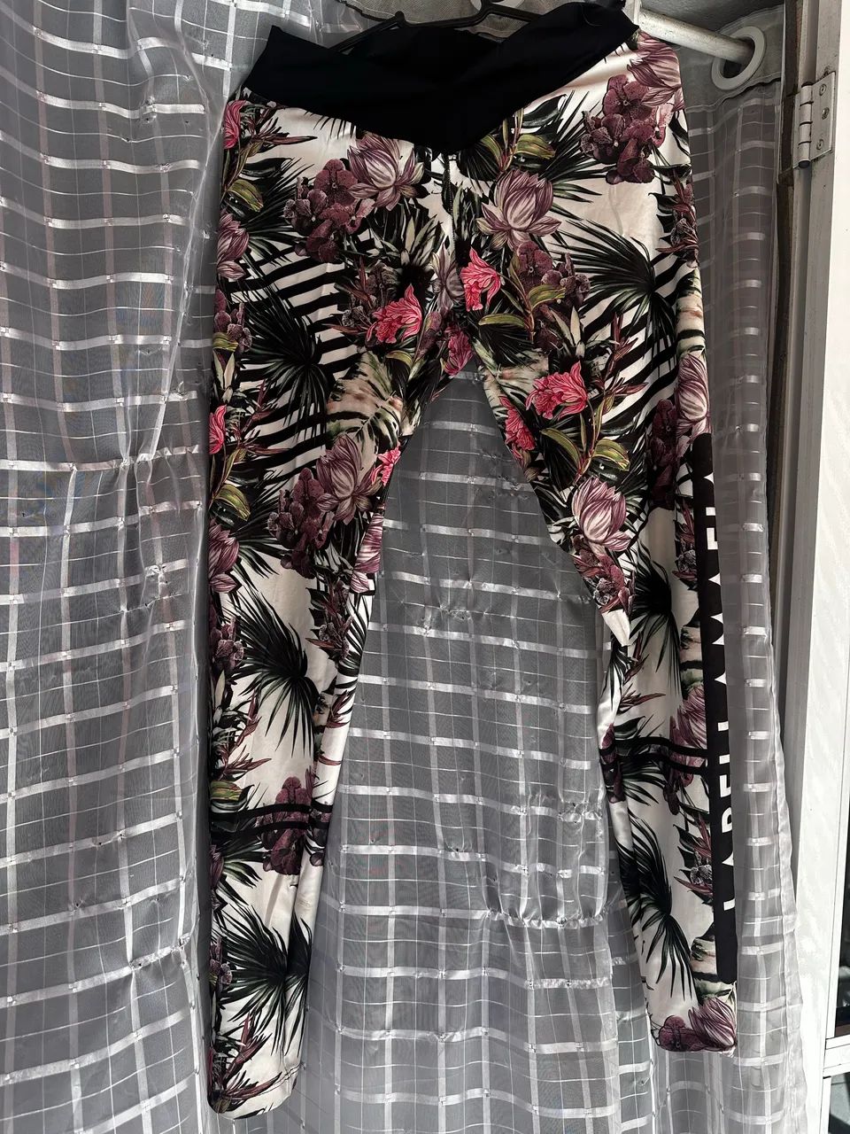 Calça legging labellamafia M - Foto 4