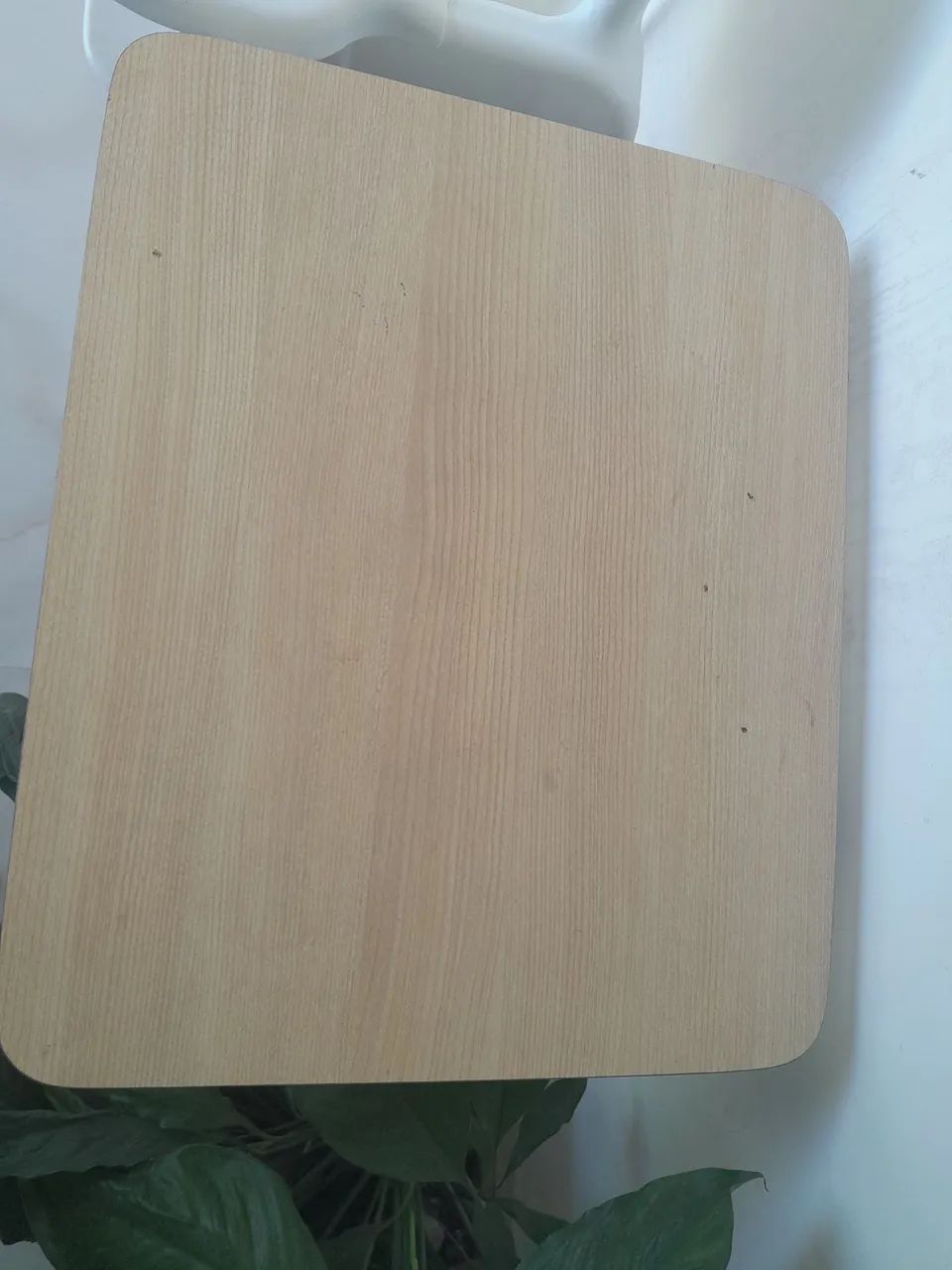 conjunto de mesas com 02 cadeiras 