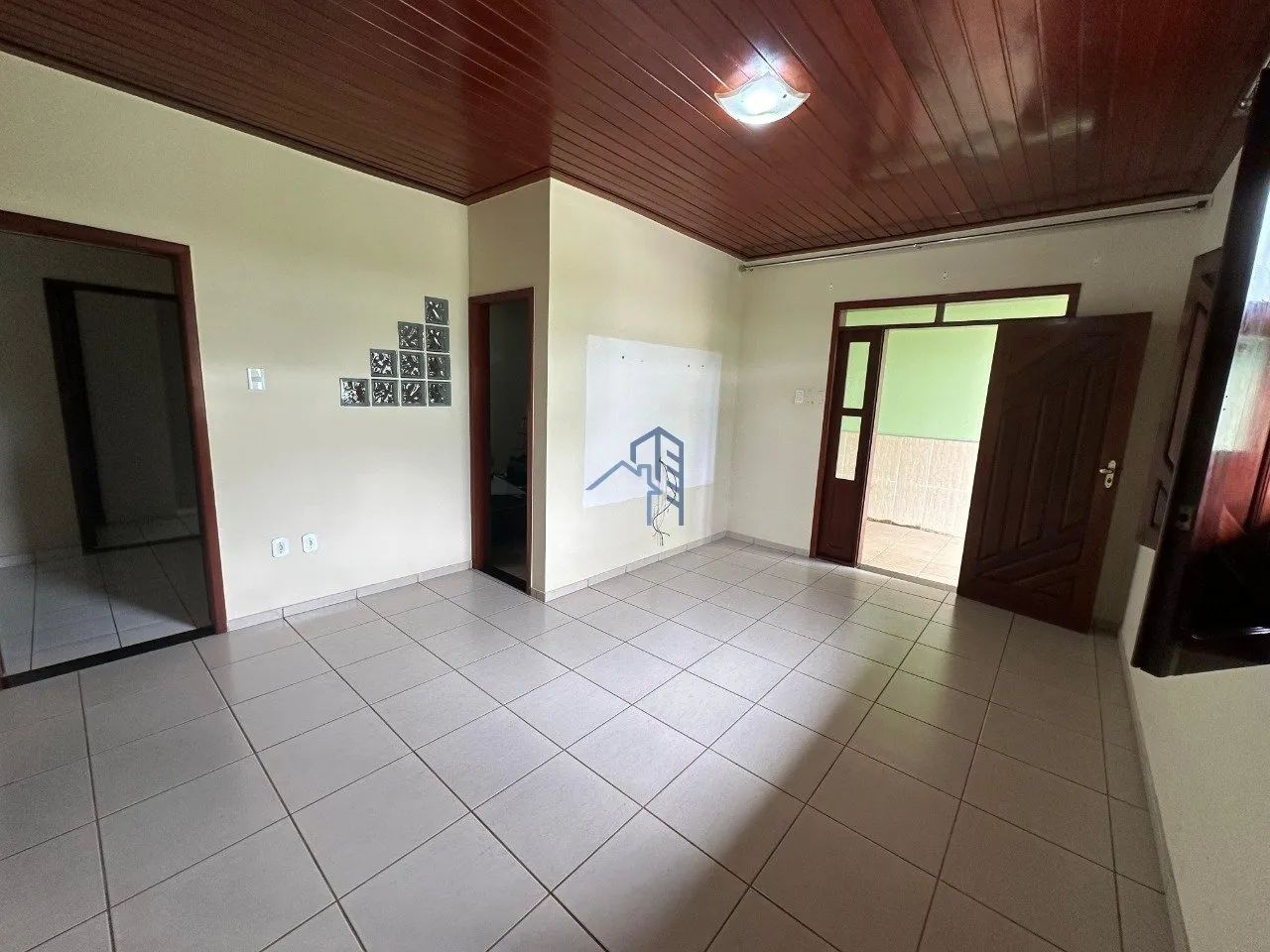CASA COM 3/4 SENDO UMA SUÍTE - Foto 4