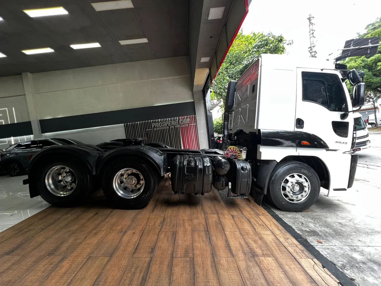 Ford CARGO Diesel Automático - Foto 4