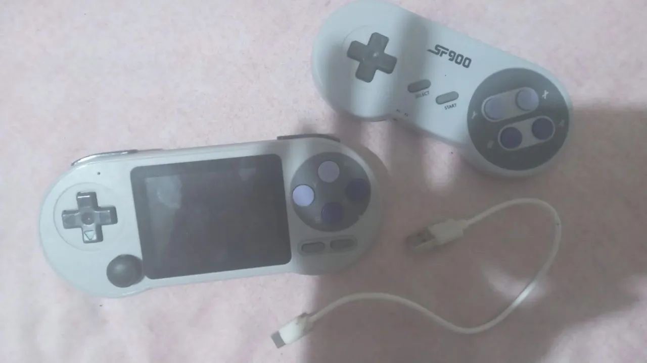 Console Portátil SF2000