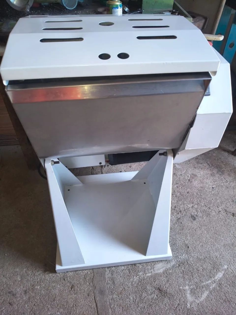 Vendo uma masseira 25 semi rápida Gpaniz. - Foto 2
