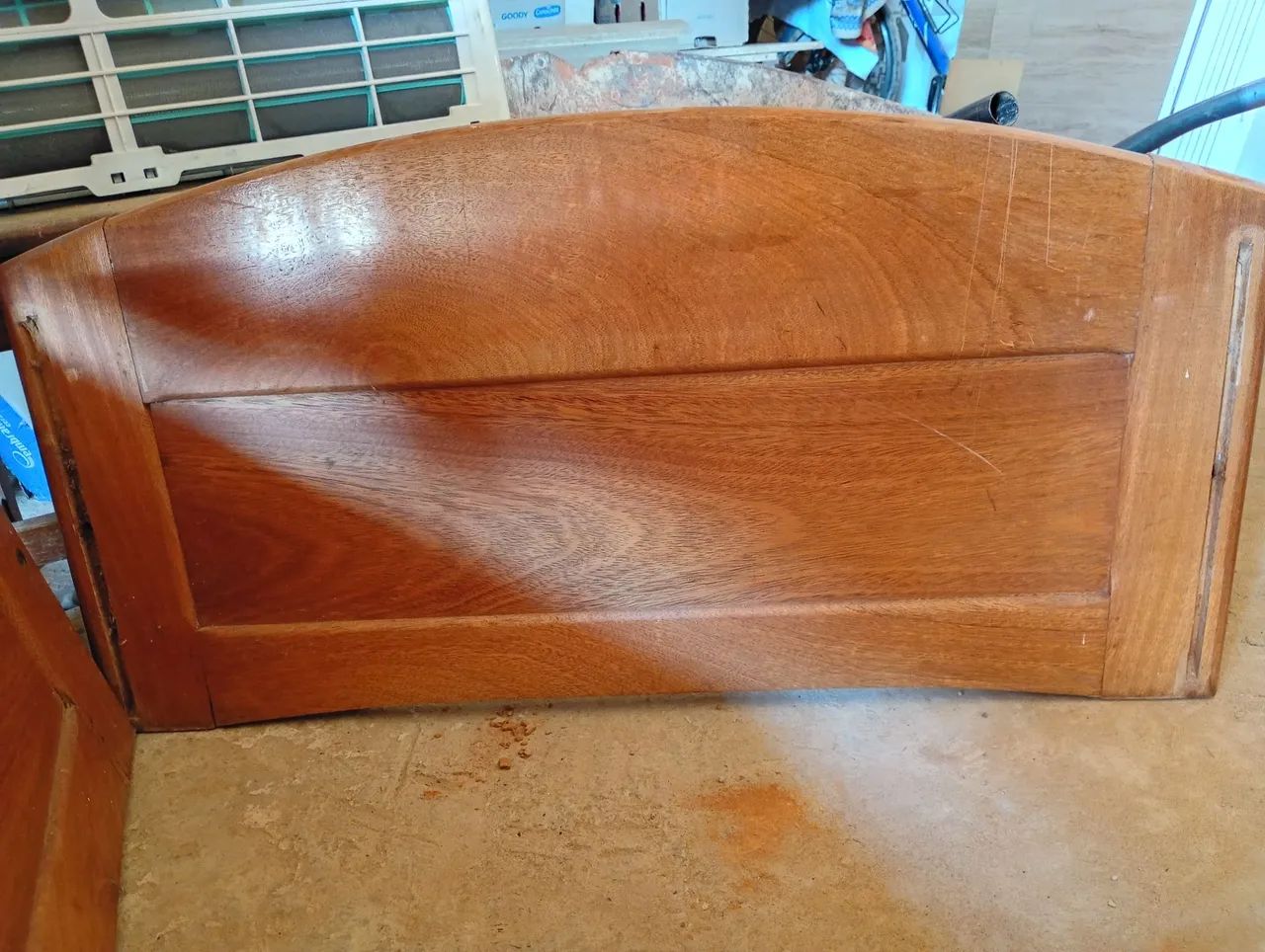 Vendo cama solteirão madeira c/ 2 GAVETAS - Foto 2