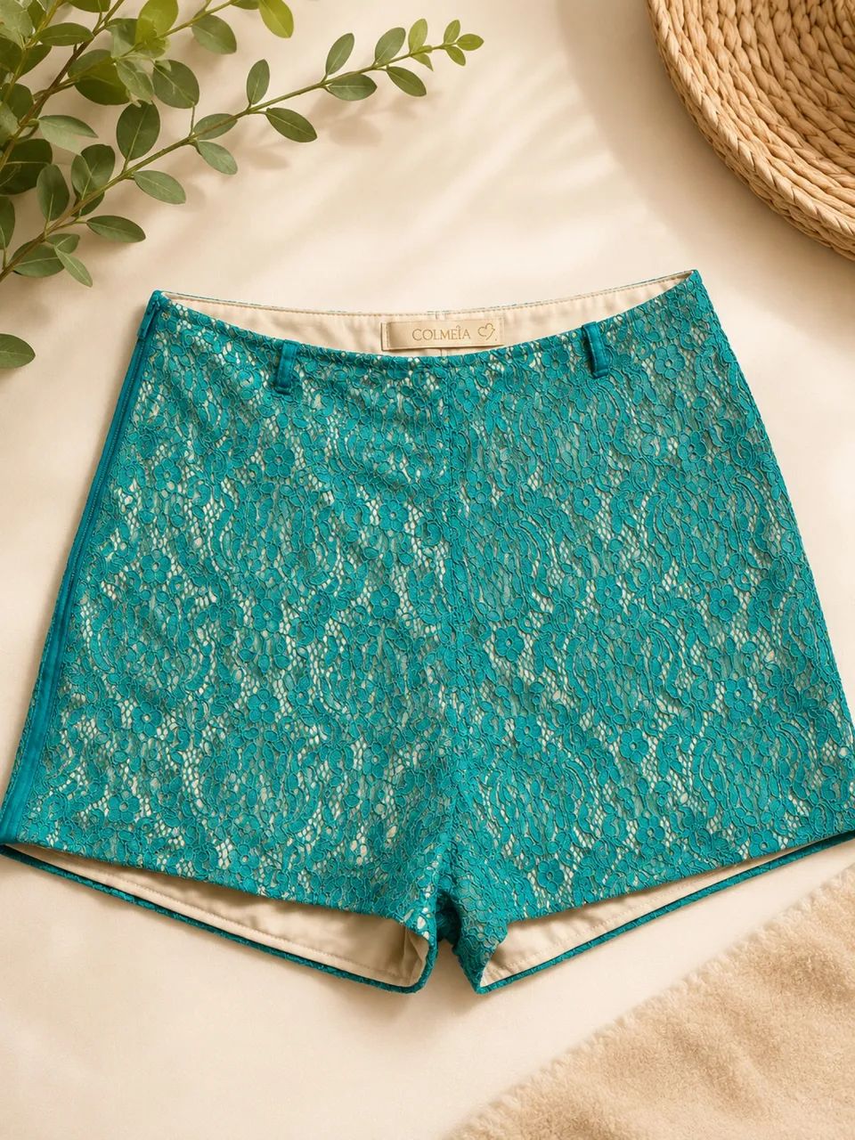 Short rendado colmeia