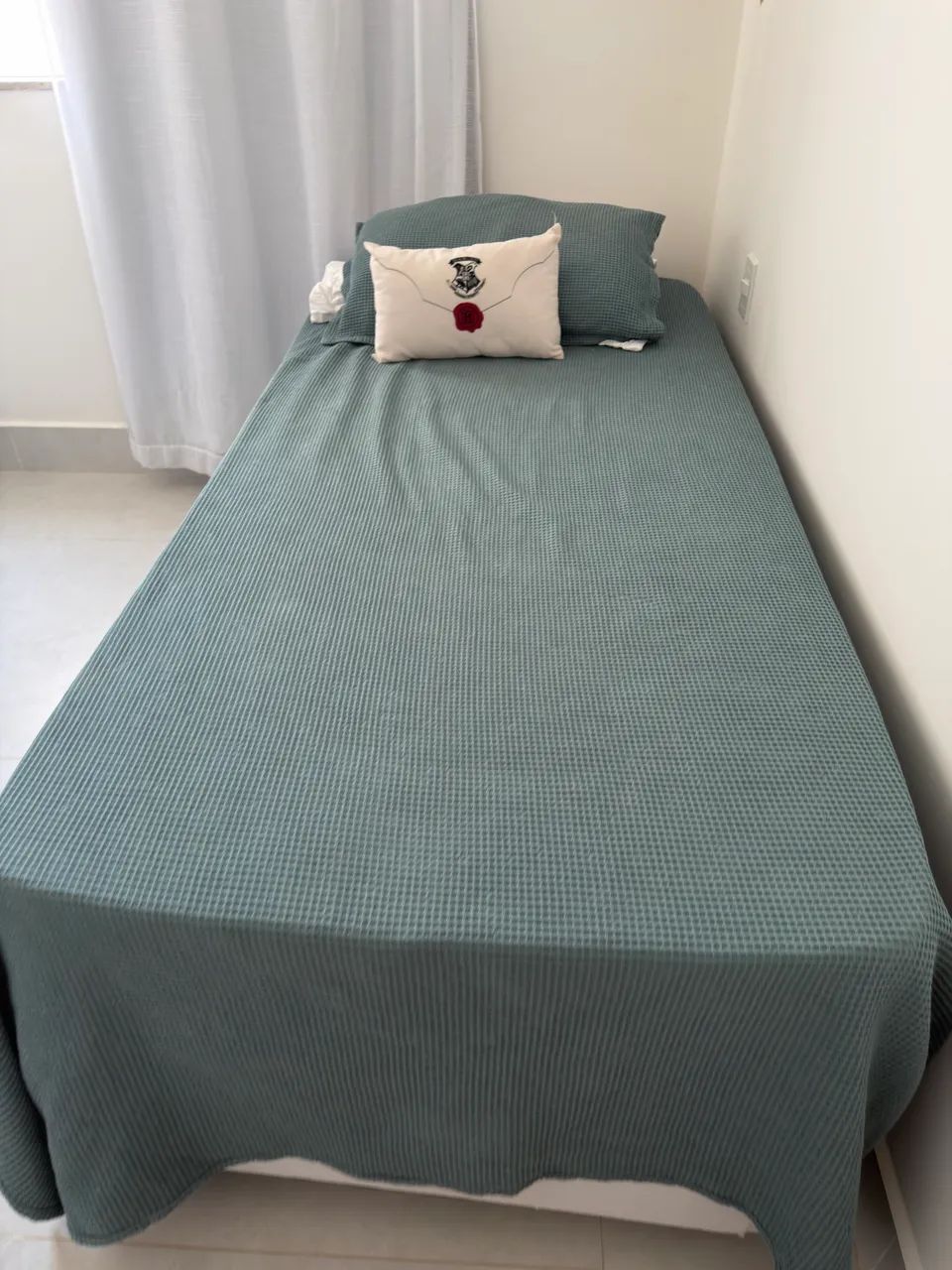 Cama solteiro + box baú 