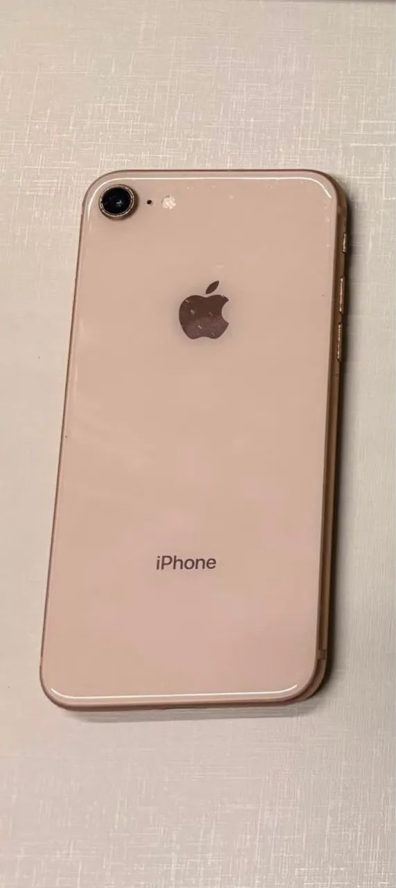 Celular iPhone 8