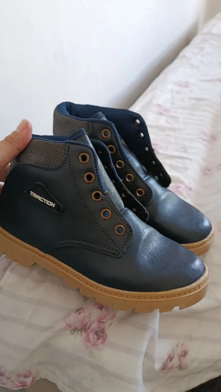 Vendo bota infantil 