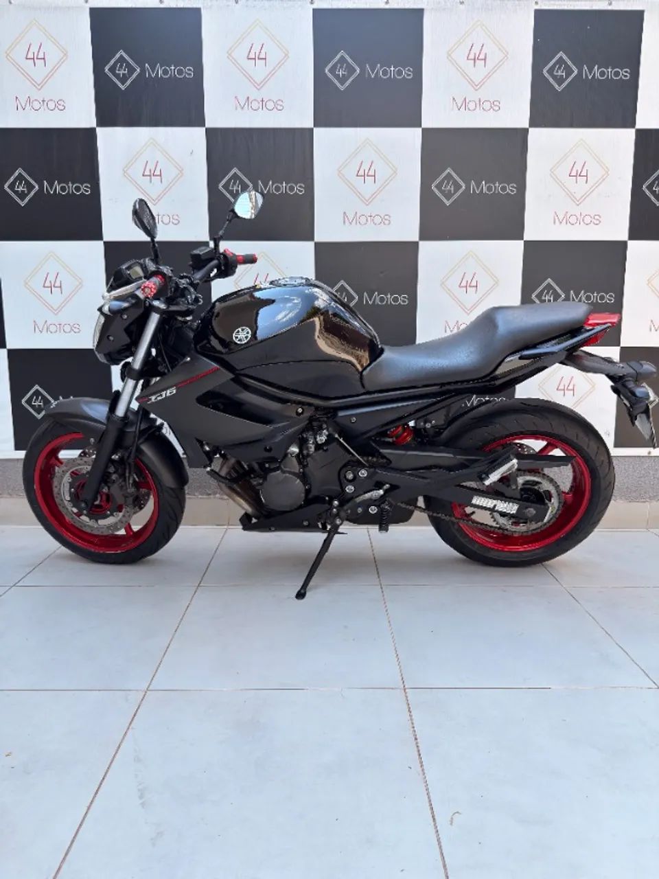 Yamaha XJ6 N 2013 - Foto 2