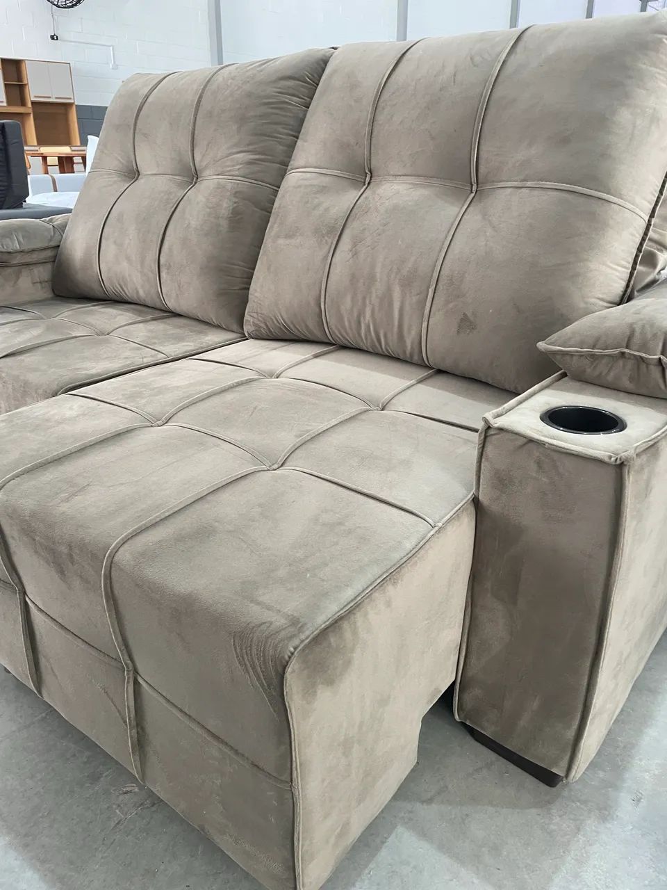 Sofá  Retrátil e Reclinável Com Porta Copos OFERTA RELÂMPAGO - Foto 2