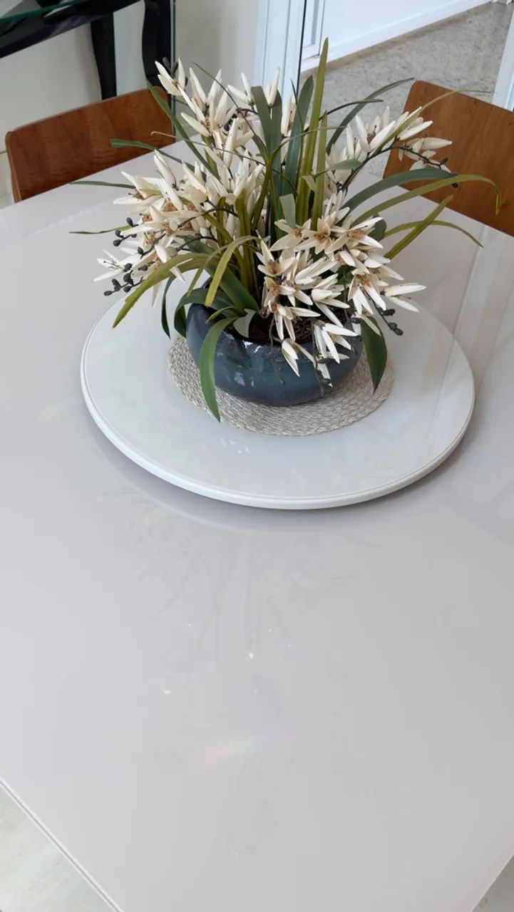 Mesa 8 lugares/ cadeira em madeira maciça  - Foto 3
