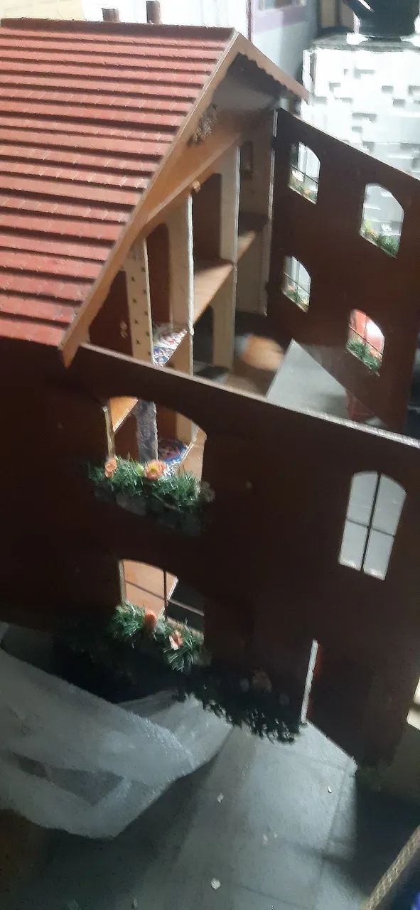Casinha de Boneca de Madeira - Foto 4