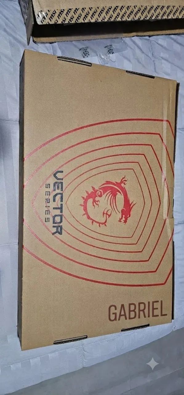 Notebook MSI Vector RTX 5080 -LACRADO - Foto 2
