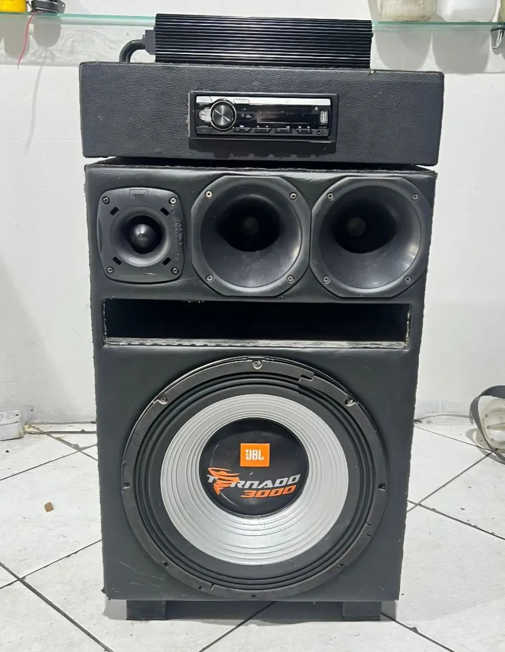 Caixa de Som Trio JBL Tornado 3000 + Fonte Taramps 180A + Radio Pioneer