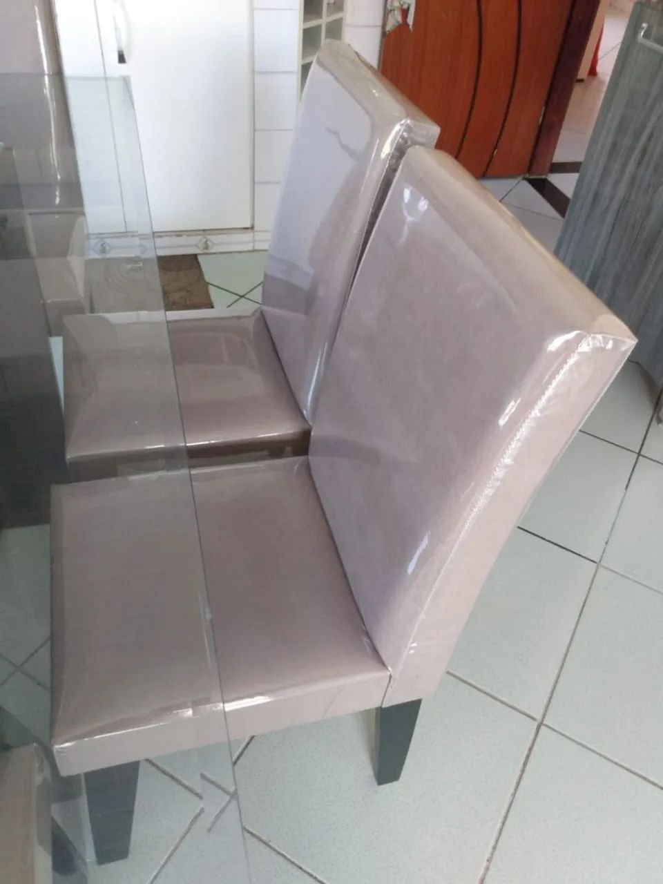 Vendo mesa de vidro com 6 lugares  - Foto 5