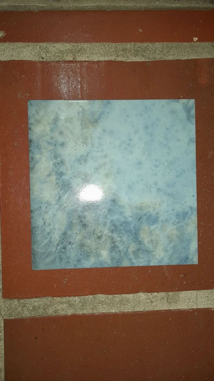 Porcelanato portinari 20,1 x20,1,para retirar em São bernardo SP. Total de peças 49 - Foto 2