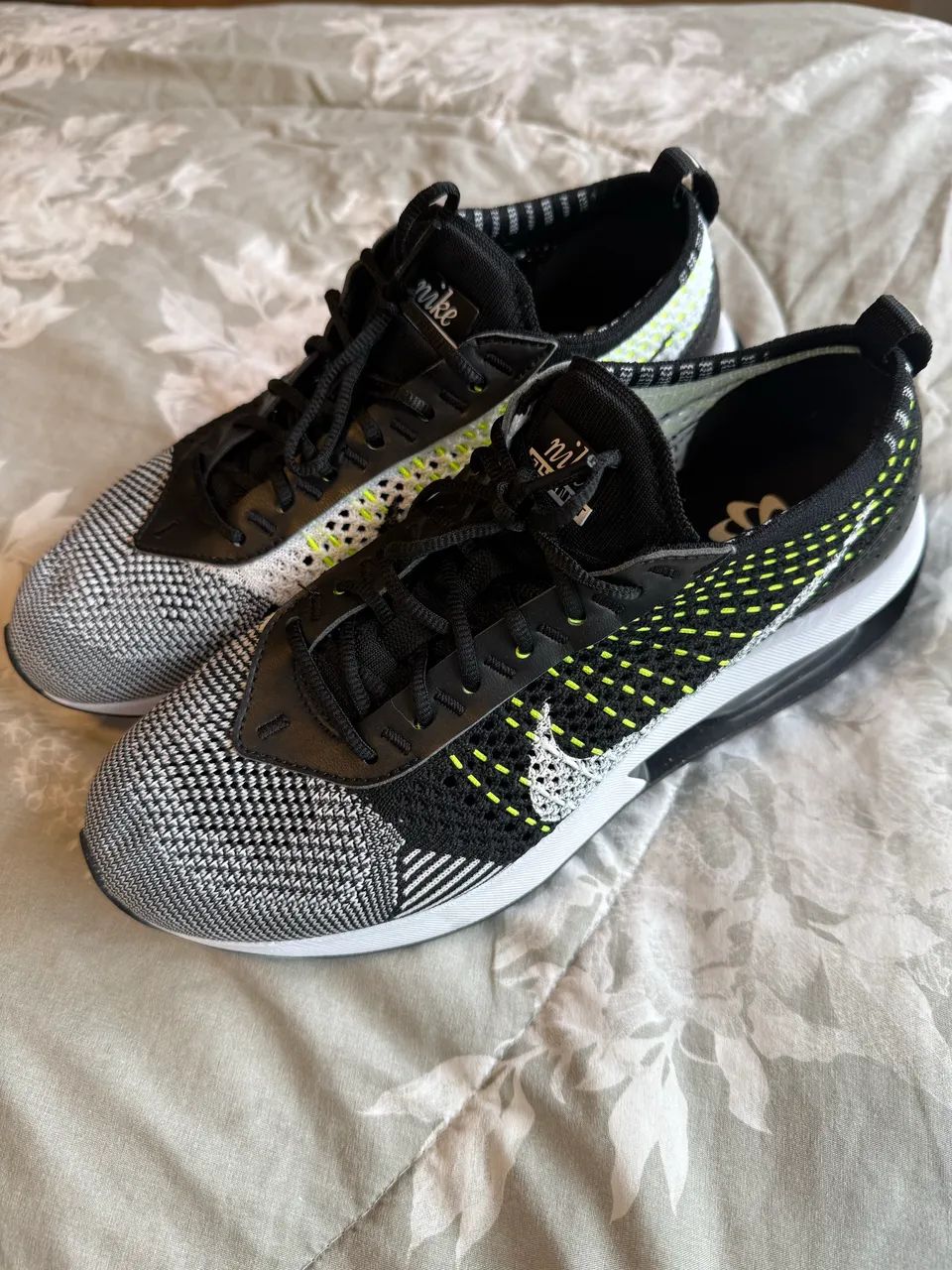flyknit racer oreo volt