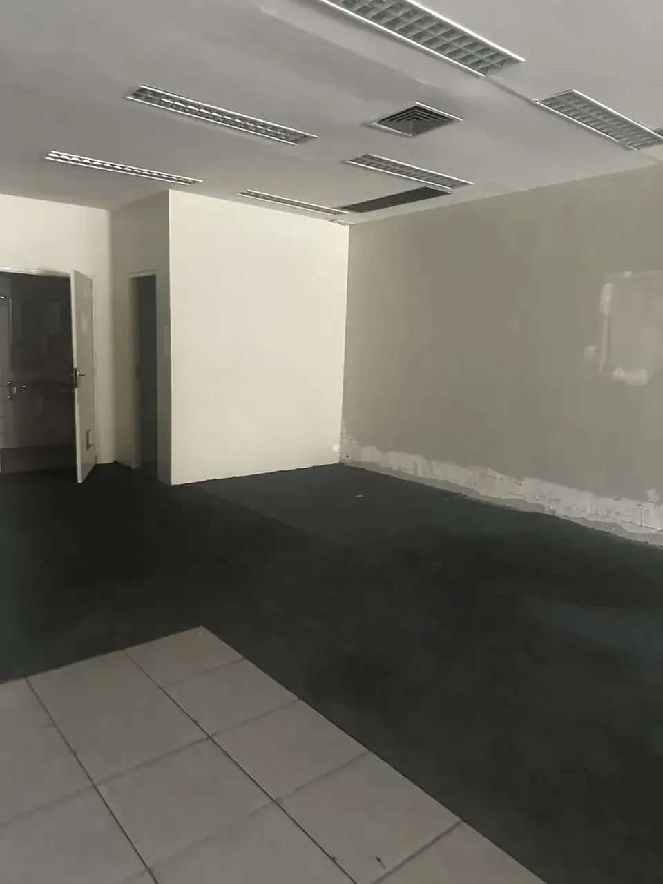 LOJAO COM 330M2 Centro de Nilópolis - Foto 2