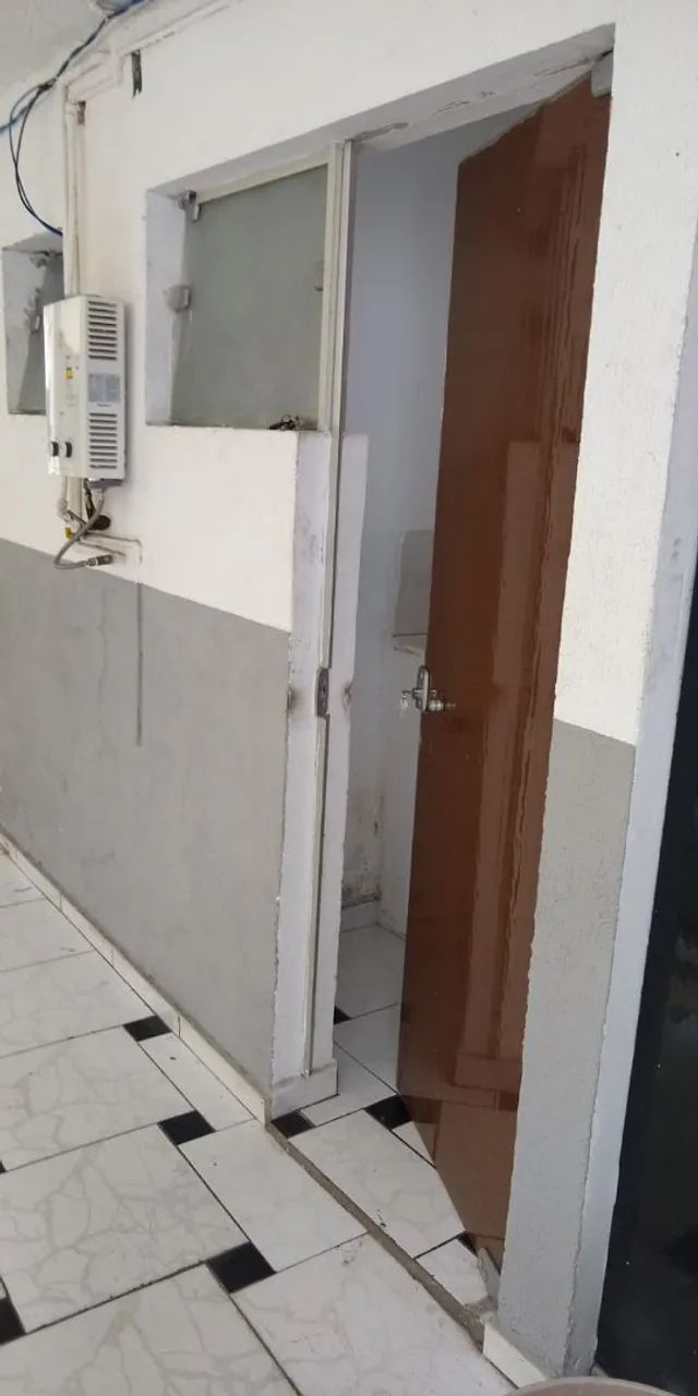 Kitnet centro 590,00 rua hermelino 