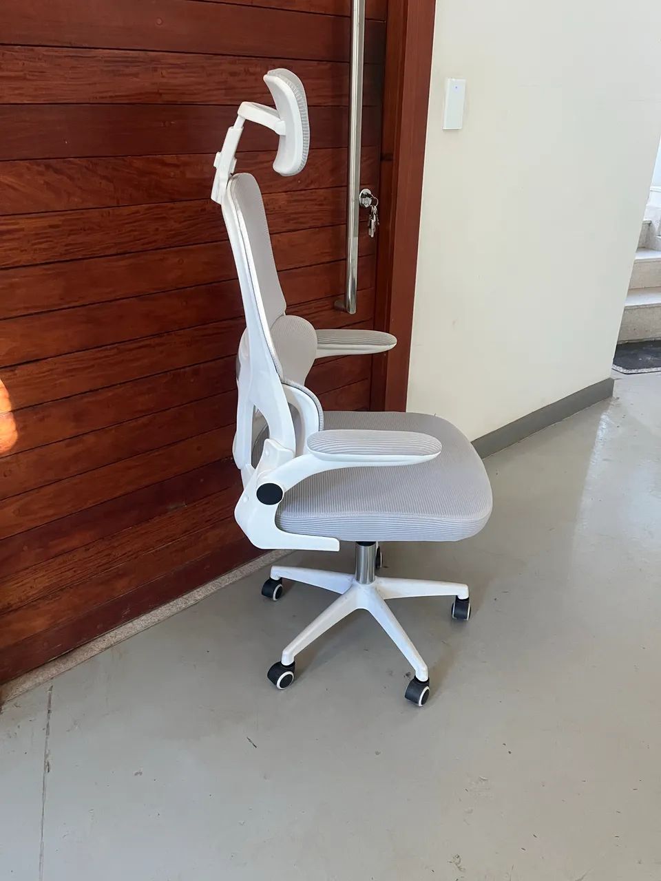Cadeira ergonômica  - Foto 3