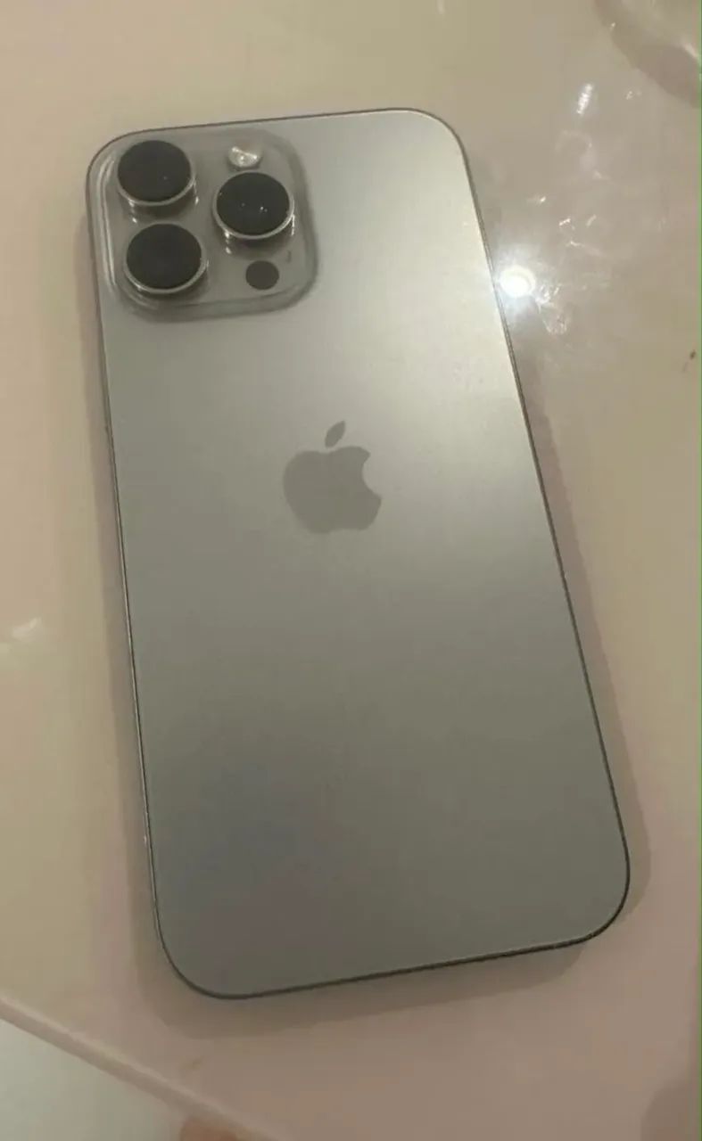 iPhone 16 Pro Max semi novo