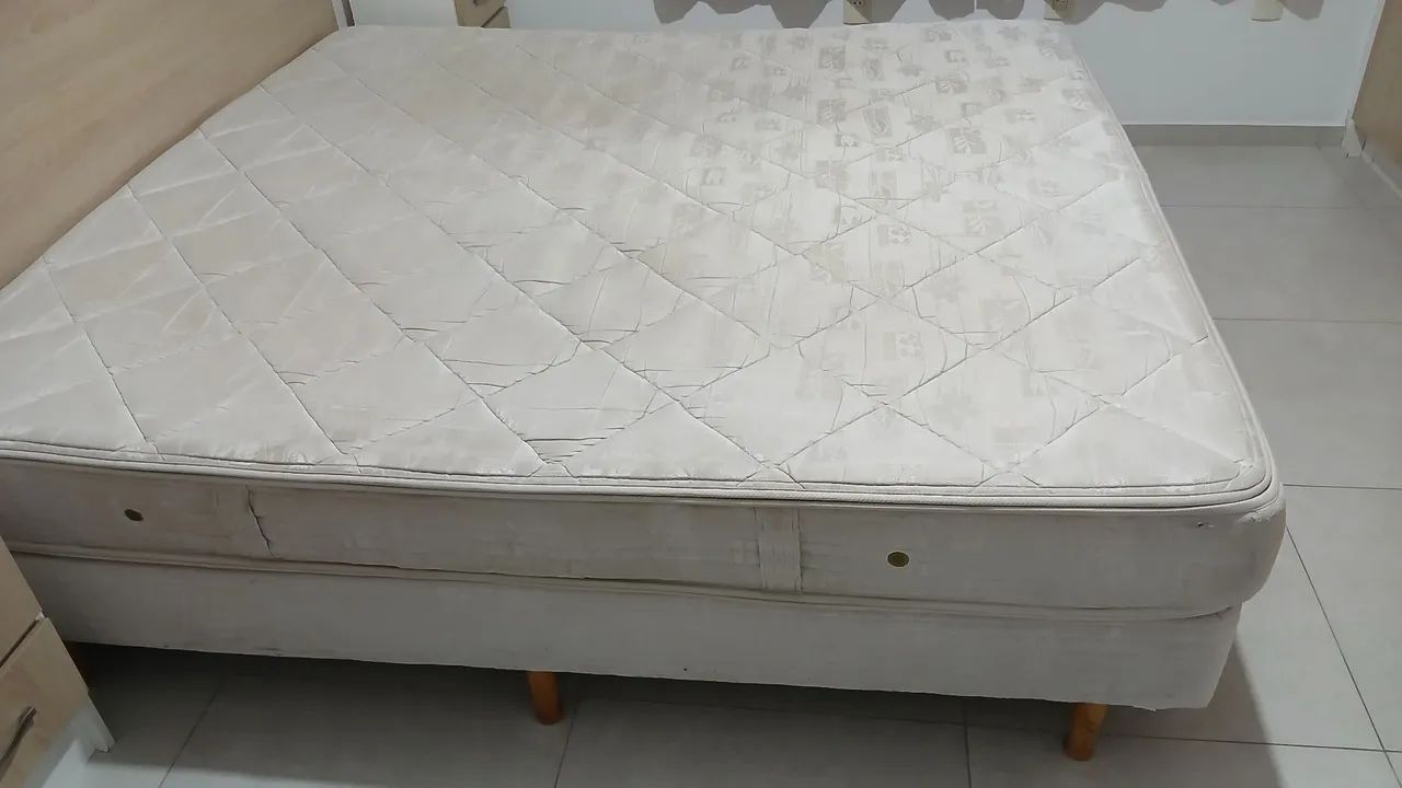 Colchão King + base