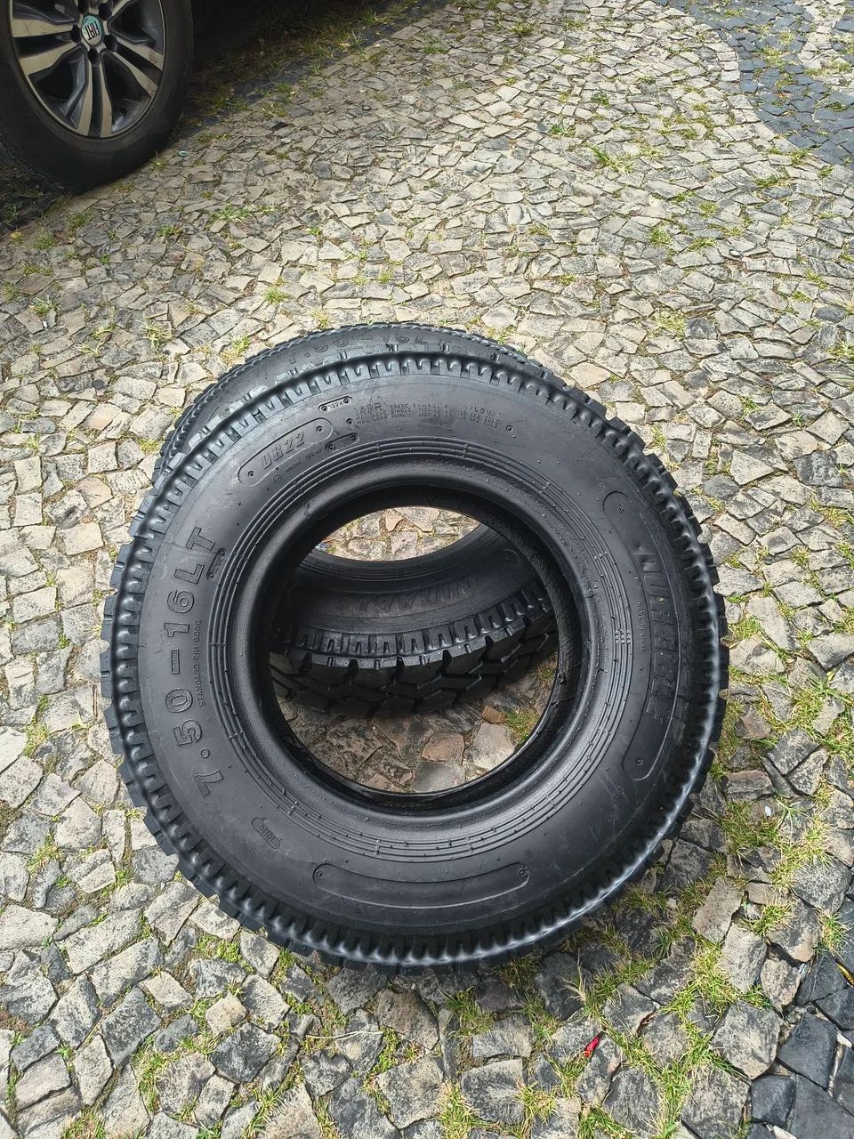Pneus borracho 750x16 - Foto 3