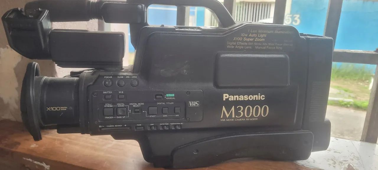 Câmera clássica Panasonic  m3000