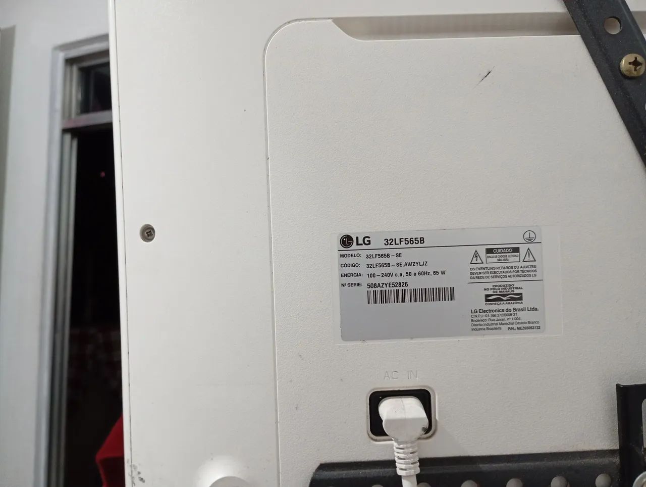 TV LG 32" Branca + Suporte Articulado (Com detalhe na imagem - Leia) - Foto 3