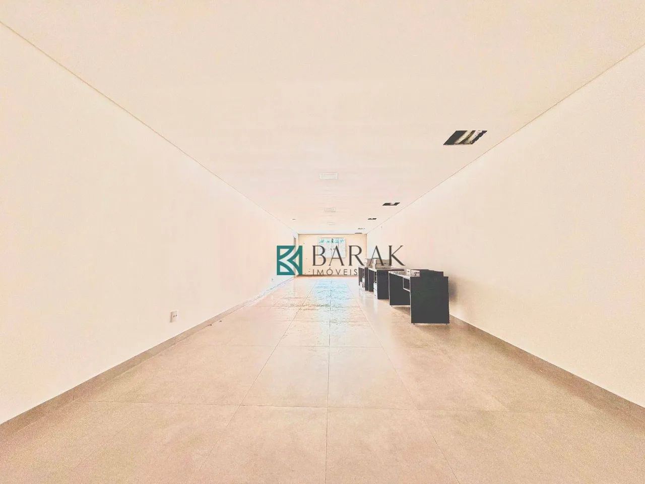 Sala para alugar, 60 m² por R$ 3.100/mês - Zona 03 - Maringá/PR