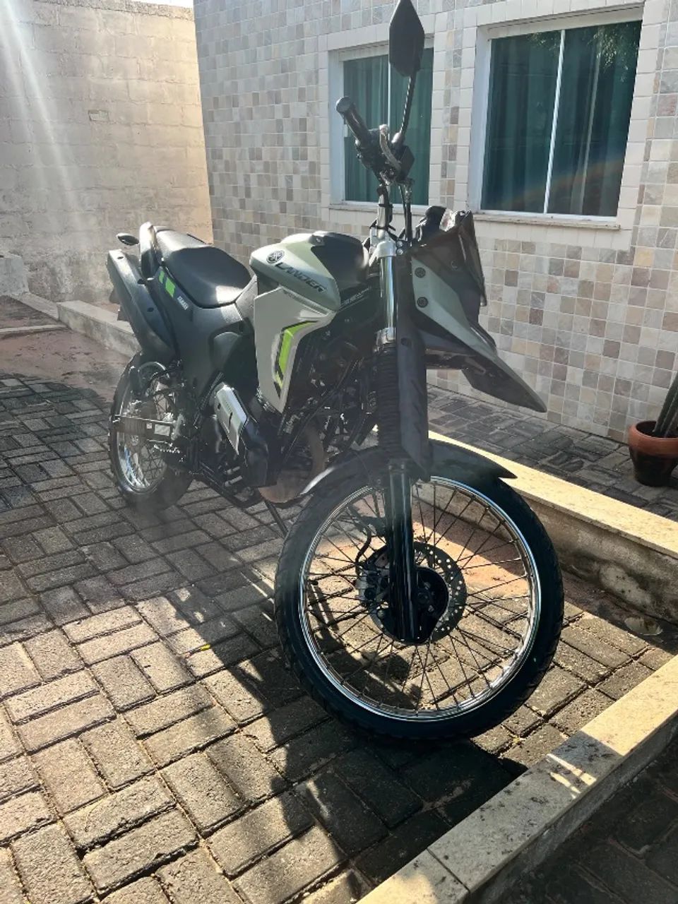 Lander 250  - Foto 2