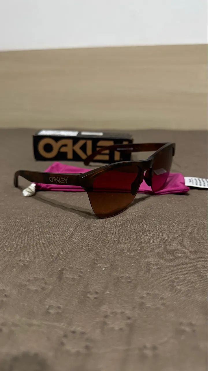 Óculos Oakley Frogskins Lite