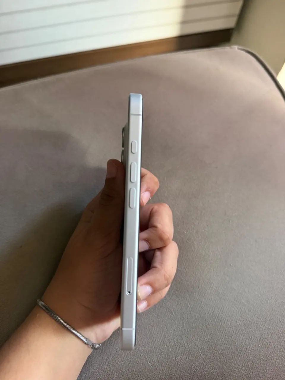 iPhone 16, branco completamente novo - Foto 3