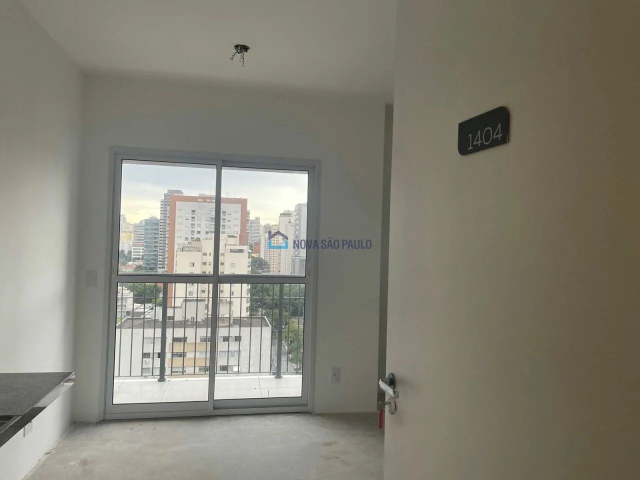 Studio com varanda à venda na Vila Olímpia, novo