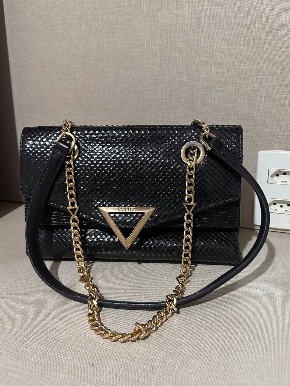 Bolsa Couro Schutz textura bright snake 