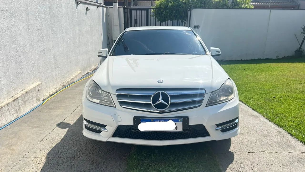Mercedes-Benz C-180 CGI Sport 1.6 TB 16V 156cv Aut. 2013